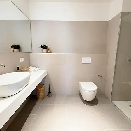 Aparto Diagonal Hotel Esplugues de Llobregat
